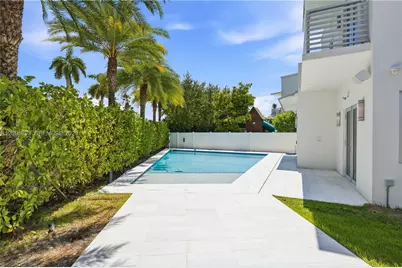 8221 NW 34th Dr, Doral, FL 33122 - Photo 67