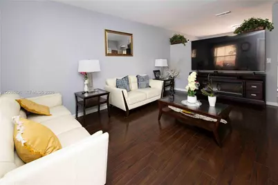 873 NW 135th Ave, Pembroke Pines, FL 33028 - Photo 3