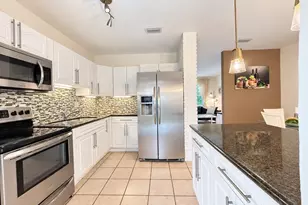 797 NW 9th St, Homestead, FL 33030 - Photo 5