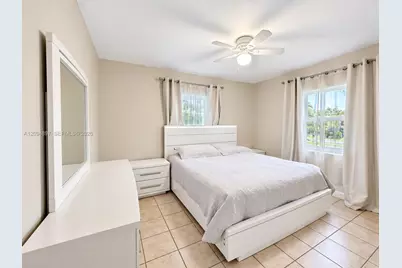 797 NW 9th St, Homestead, FL 33030 - Photo 13