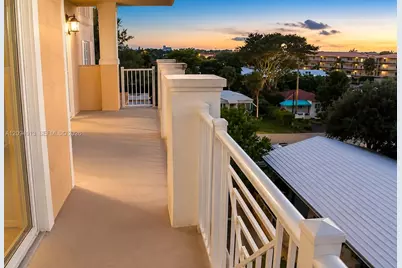 1931 NE 2nd St #405, Deerfield Beach, FL 33441 - Photo 15