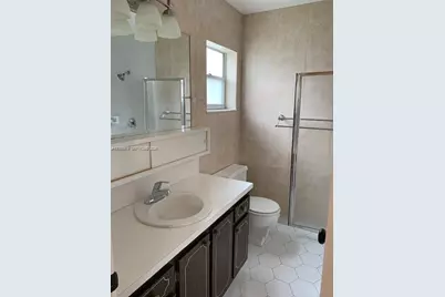 1024 NW 90th Way, Plantation, FL 33322 - Photo 11