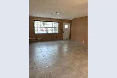 1024 NW 90th Way, Plantation, FL 33322 - Photo 3