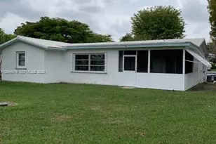 1024 NW 90th Way, Plantation, FL 33322 - Photo 17