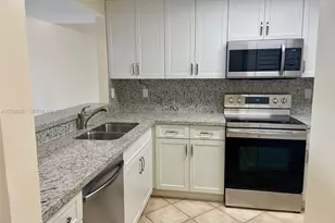 8881A Fontainebleau Blvd, Miami, FL 33172 - Photo 5