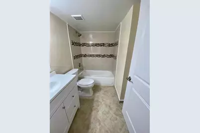 8881 A Fontainebleau Blvd #307, Miami, FL 33172 - Photo 15