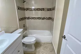 8881A Fontainebleau Blvd, Miami, FL 33172 - Photo 15