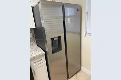 8881 A Fontainebleau Blvd #307, Miami, FL 33172 - Photo 11