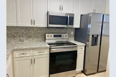8881 A Fontainebleau Blvd #307, Miami, FL 33172 - Photo 7