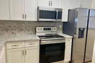 8881A Fontainebleau Blvd, Miami, FL 33172 - Photo 7