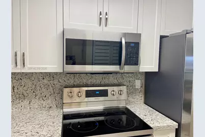 8881 A Fontainebleau Blvd #307, Miami, FL 33172 - Photo 9