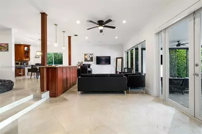 435 N Shore Dr, Miami Beach, FL 33141 - Photo 17