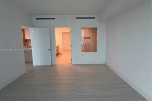 2411 Laguna Cir, Miami, FL 33181 - Photo 9
