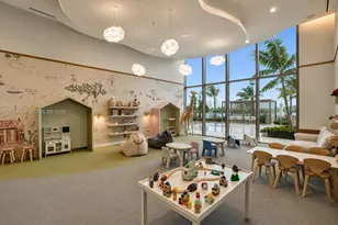 2411 Laguna Cir, Miami, FL 33181 - Photo 29