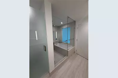 2411 Laguna Cir #2408, Miami, FL 33181 - Photo 11