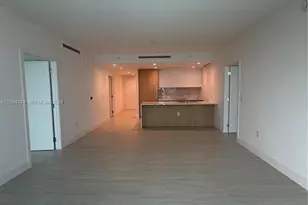 2411 Laguna Cir, Miami, FL 33181 - Photo 21