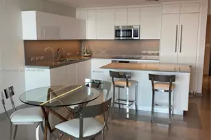 88 SW 7th St, Miami, FL 33130 - Photo 11
