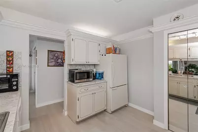 329 SE 3rd St #502P, Hallandale Beach, FL 33009 - Photo 15
