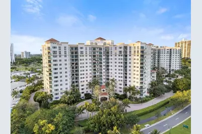 19900 E Country Club Dr #1209, Aventura, FL 33180 - Photo 1