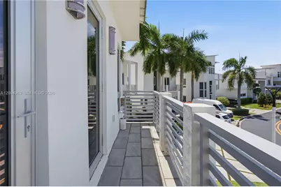 8221 NW 34th Dr, Doral, FL 33122 - Photo 55