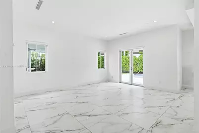 8221 NW 34th Dr, Doral, FL 33122 - Photo 19