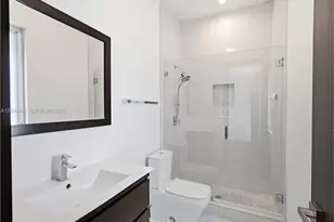 8221 NW 34th Dr, Doral, FL 33122 - Photo 47