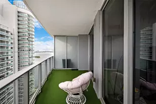 488 NE 18th St, Miami, FL 33132 - Photo 17