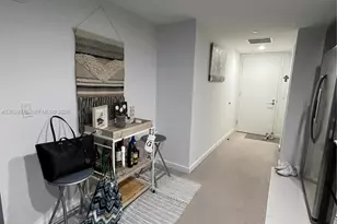 31 SE 6th St, Miami, FL 33131 - Photo 7