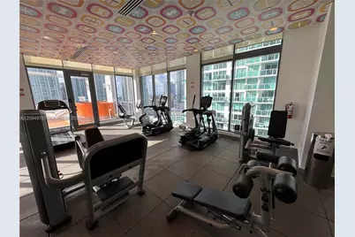 31 SE 6th St #903, Miami, FL 33131 - Photo 35