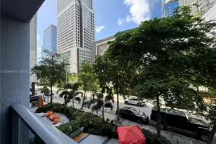 31 SE 6th St, Miami, FL 33131 - Photo 13