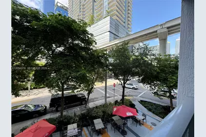 31 SE 6th St #903, Miami, FL 33131 - Photo 15
