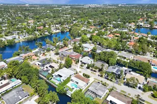 2330 NE 195th St, Miami, FL 33180 - Photo 37