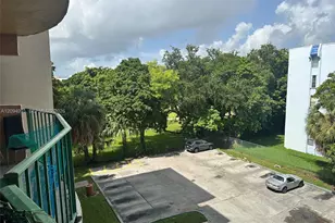 9360 Fontainebleau Blvd, Miami, FL 33172 - Photo 9