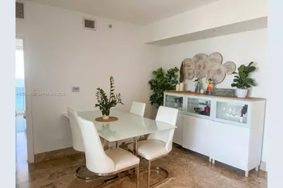 325 S Biscayne Blvd #2722, Miami, FL 33131 - Photo 5