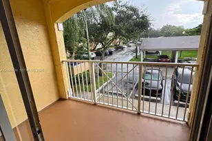 5580 NW 61st St, Coconut Creek, FL 33073 - Photo 9