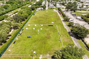 1910 SW 85th Ln, Davie, FL 33324 - Photo 39