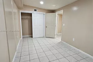 4596 E 8th Ct, Hialeah, FL 33013 - Photo 19