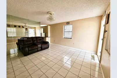 4596 E 8th Ct, Hialeah, FL 33013 - Photo 11