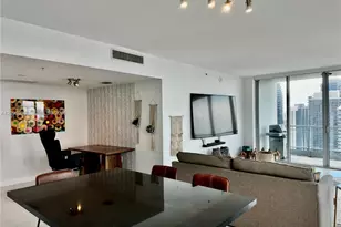 92 SW 3rd St, Miami, FL 33130 - Photo 35