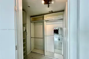 92 SW 3rd St, Miami, FL 33130 - Photo 15