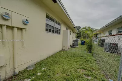 2403 SW 58th Mnr #1, Fort Lauderdale, FL 33312 - Photo 31