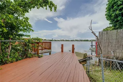 2403 SW 58th Mnr #1, Fort Lauderdale, FL 33312 - Photo 3