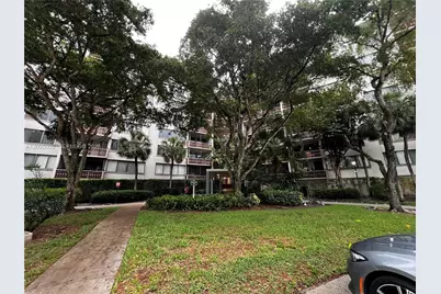 4222 Inverrary Blvd #4305, Lauderhill, FL 33319 - Photo 1