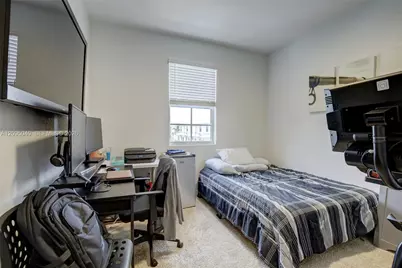 565 NE 5th Pl, Florida City, FL 33034 - Photo 17