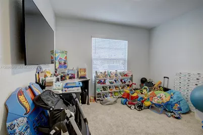 565 NE 5th Pl, Florida City, FL 33034 - Photo 15