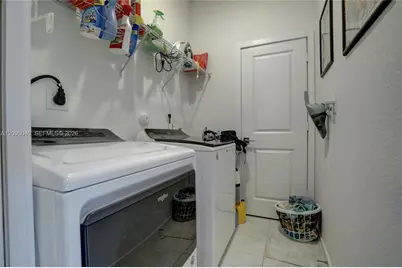 565 NE 5th Pl, Florida City, FL 33034 - Photo 23