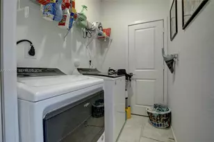 565 NE 5th Pl, Florida City, FL 33034 - Photo 23