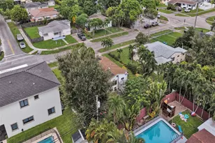 17401 NE 11th Ct, Miami, FL 33162 - Photo 35