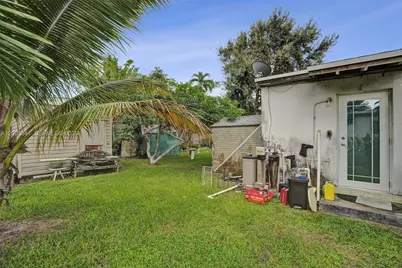 17401 NE 11th Ct, Miami, FL 33162 - Photo 45