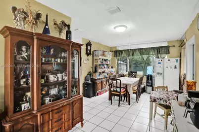 17401 NE 11th Ct, Miami, FL 33162 - Photo 13
